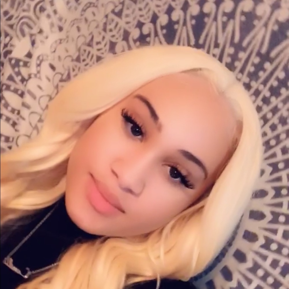 Meet your Posher, Camille